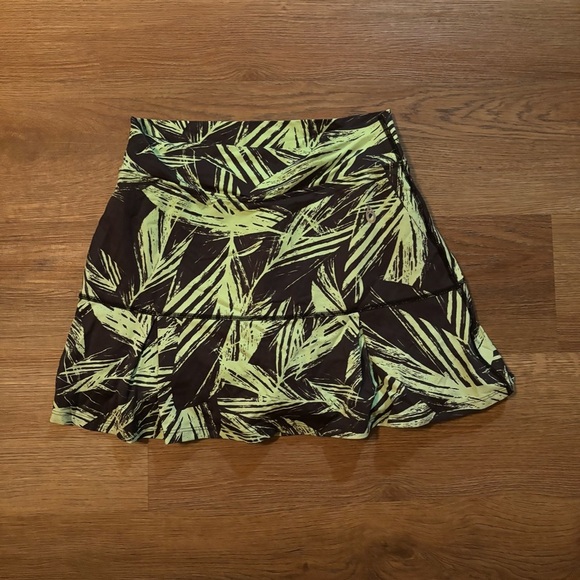 Dina Jo Fitwear Tropical Leaf Print Skort - Picture 1 of 5